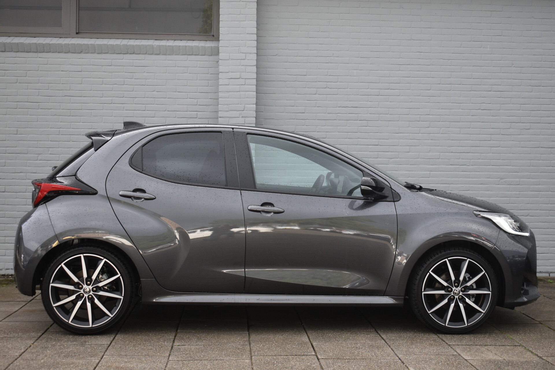 Toyota Yaris 1.5 Hybrid 130 GR SPORT Automaat 130pk - Afbeelding 3