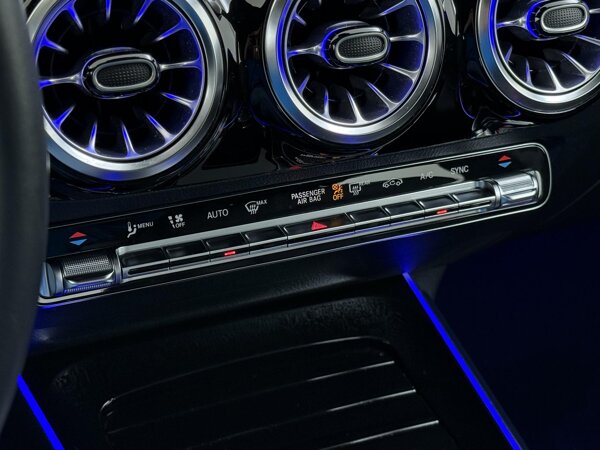 THERMOTRONIC 2-zone automatische airconditioning THERMOTRONIC 2-zone automatische airconditioning