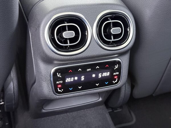 Automatische airconditioning THERMOTRONIC met 4-zones Automatische airconditioning THERMOTRONIC met 4-zones