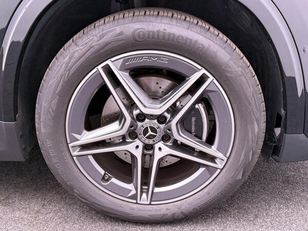19" vijfdubbelspaaks AMG velgen 19" vijfdubbelspaaks AMG velgen