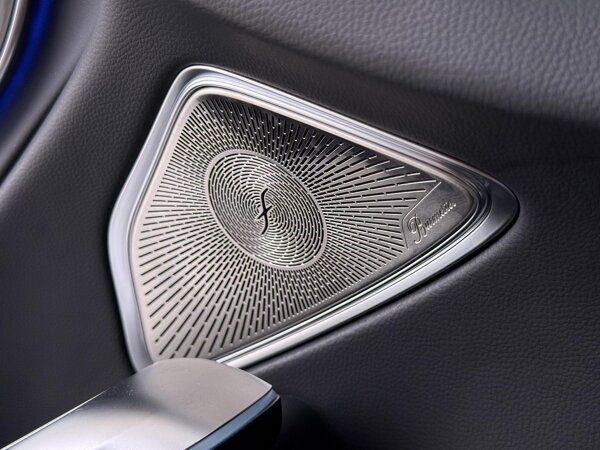 Burmester® 4D surround sound system