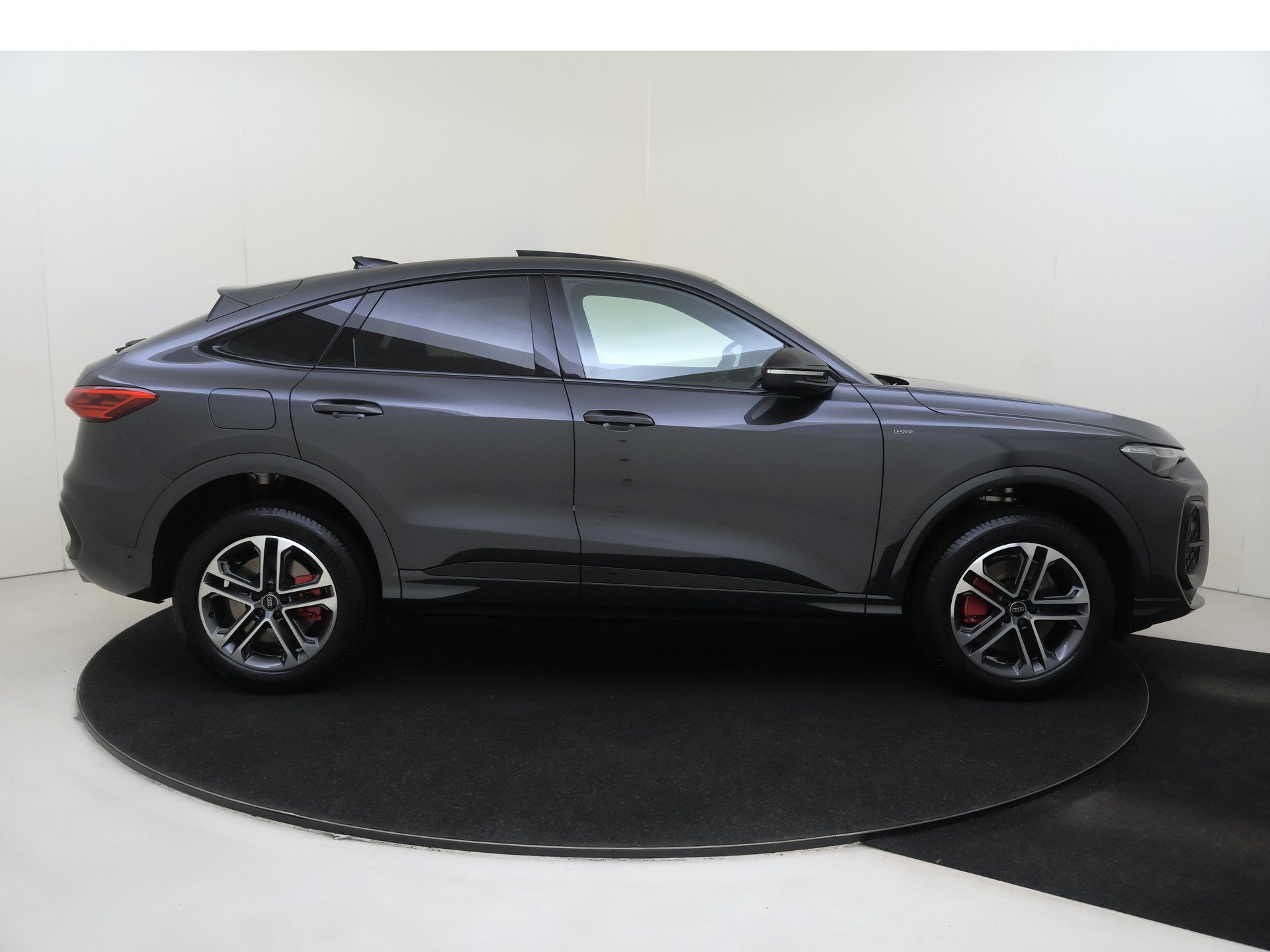 Audi Q5 Sportback e-hybrid quattro S tronic 367pk - Afbeelding 3