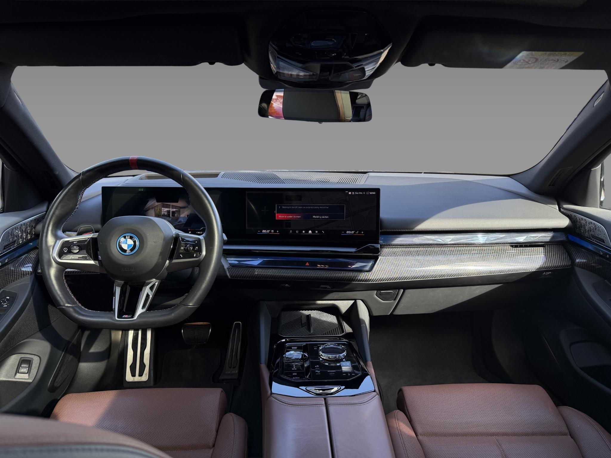 BMW i5 Touring M60 xDrive - Afbeelding 4
