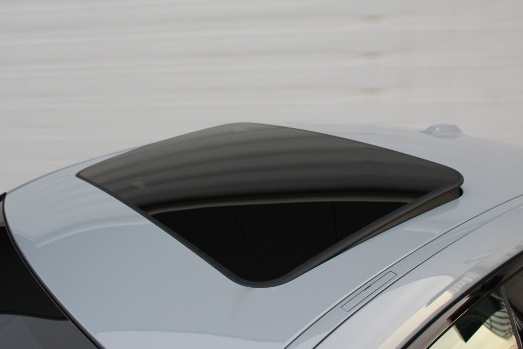 BMW i4 11