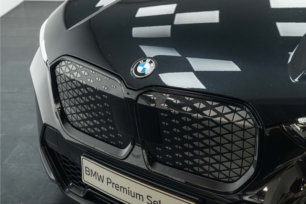 BMW iX1 6