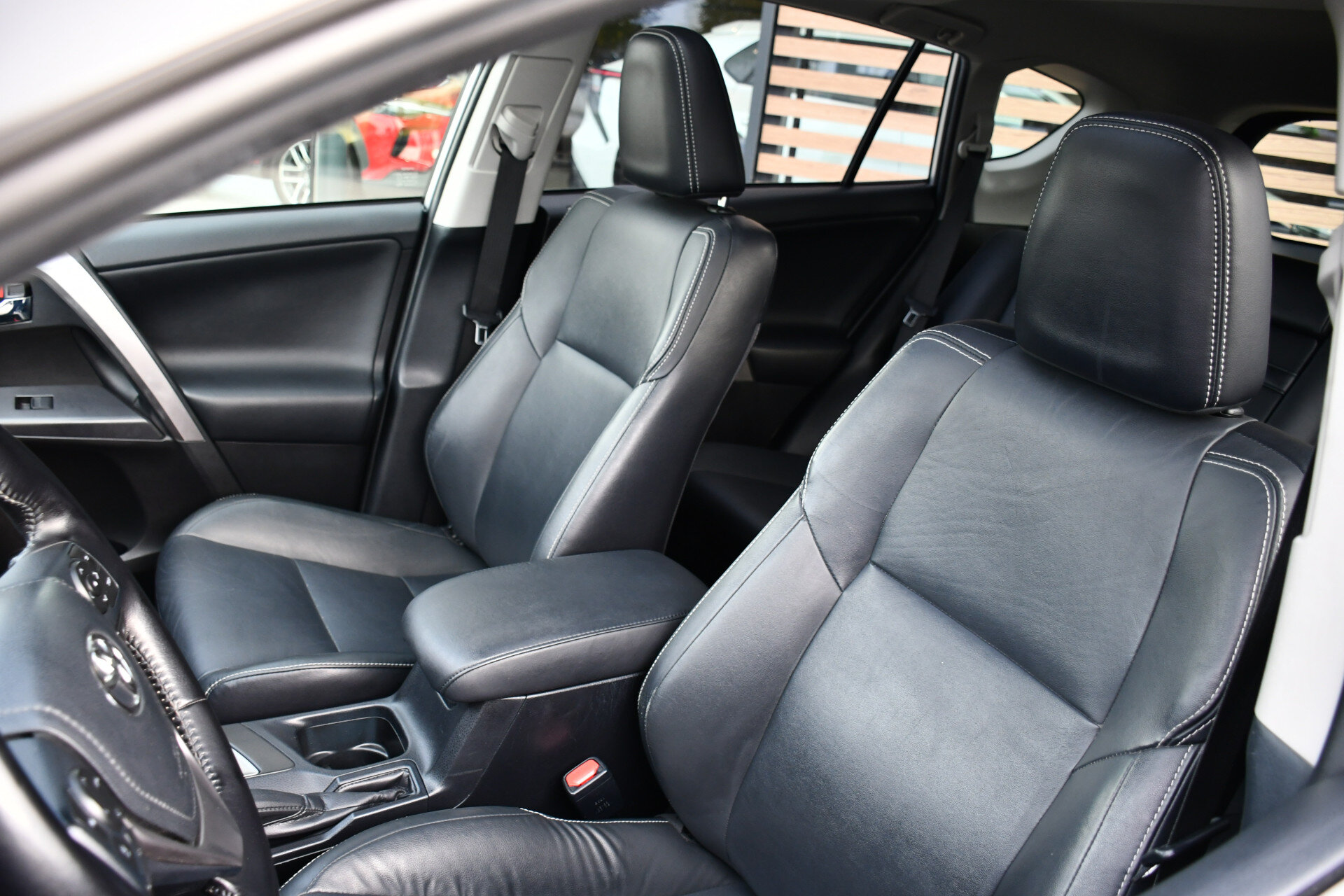 Toyota RAV4 2.5 Hybrid AWD Executive Limited Automaat 197pk - Afbeelding 2
