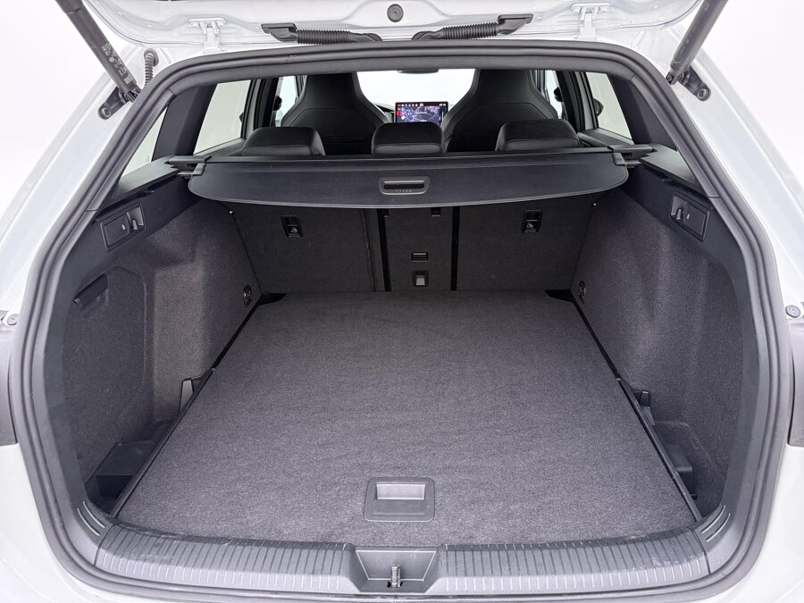 Volkswagen Golf Variant 1.5 eTSI R-Line