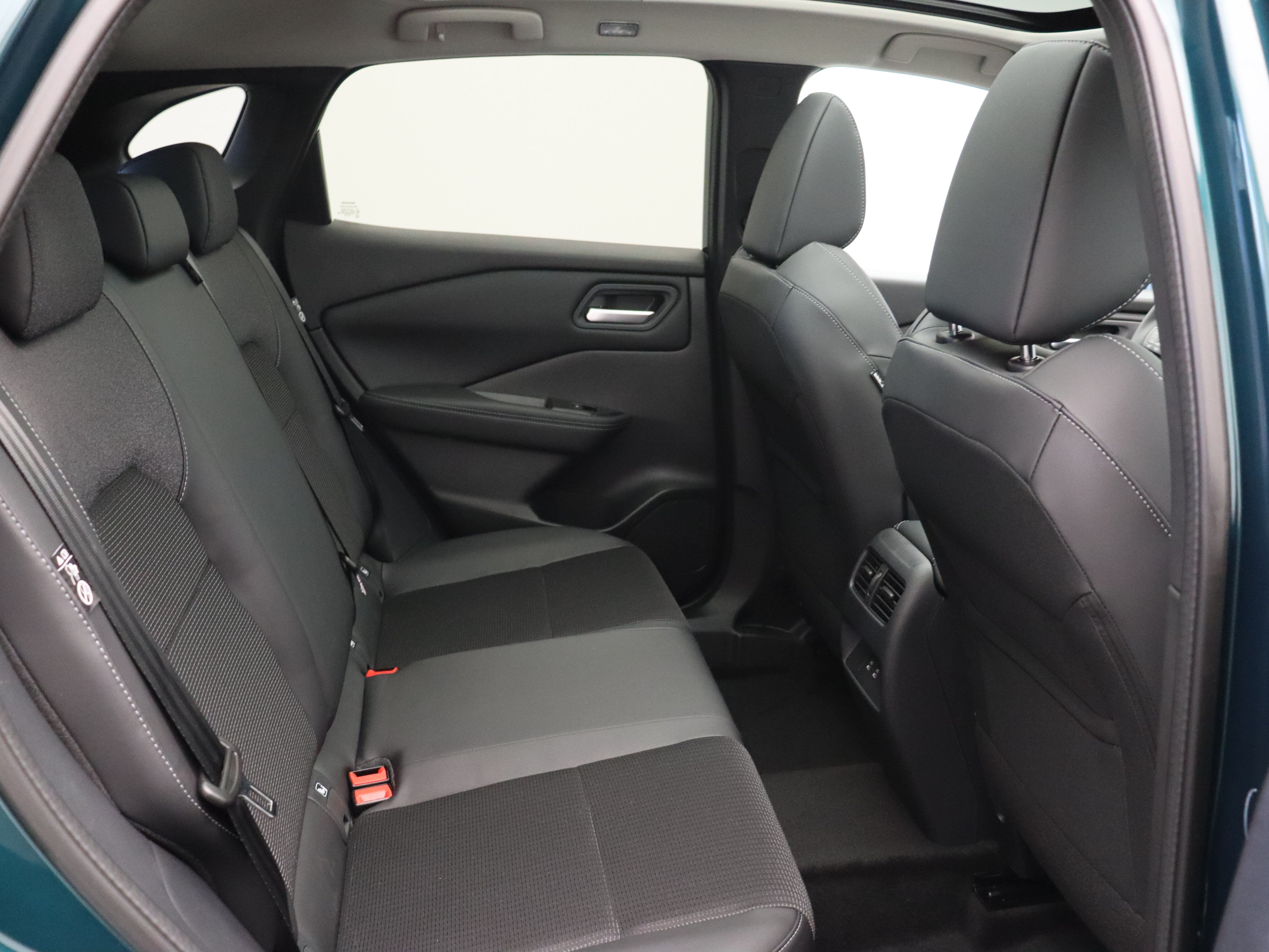 Nissan QASHQAI N-Connecta + Panoramisch glazen dak + Cold Pack Mild-Hybrid 158 Xtronic - Afbeelding 9
