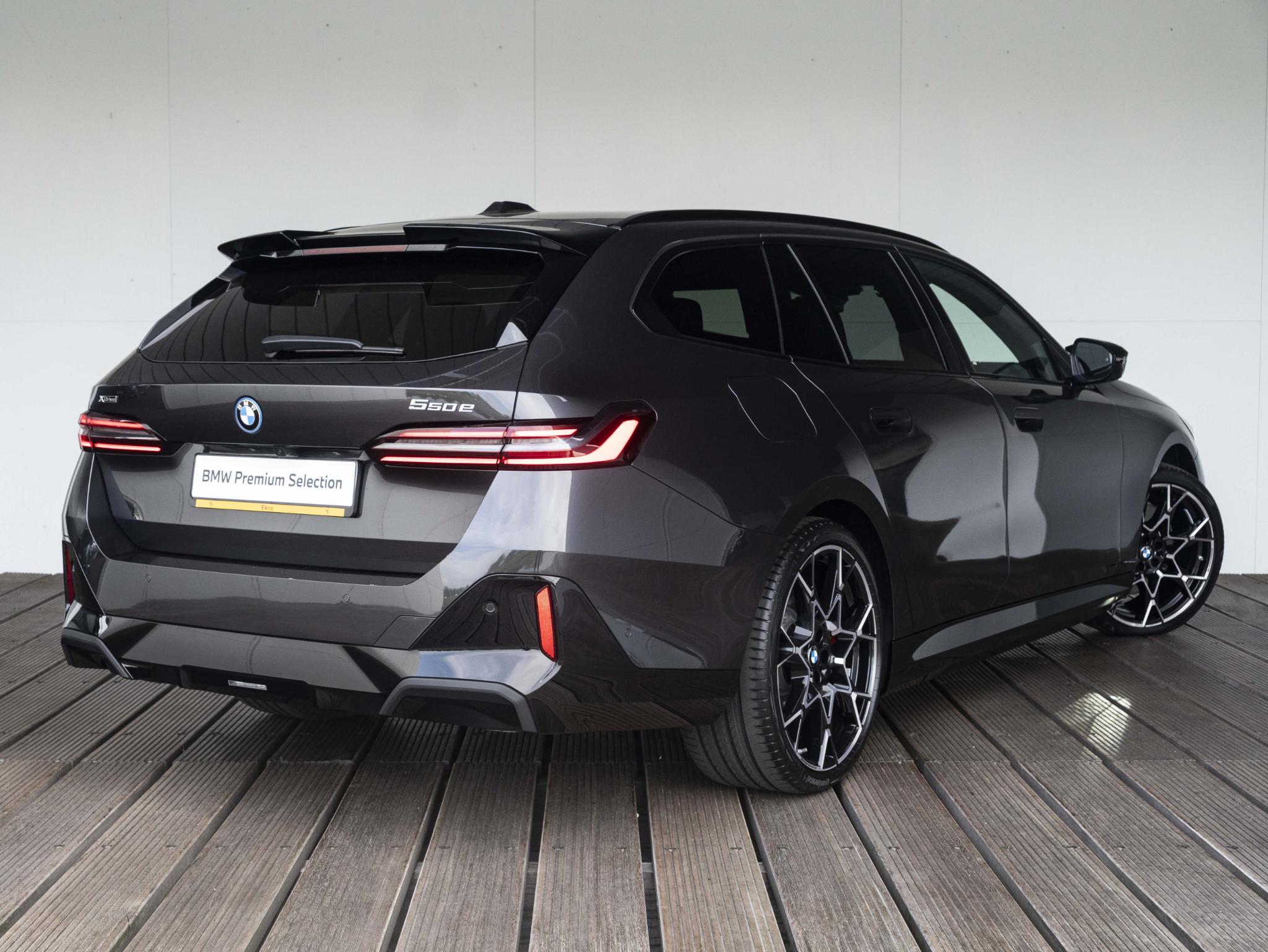 BMW 5 Serie Touring 550e xDrive - Afbeelding 2