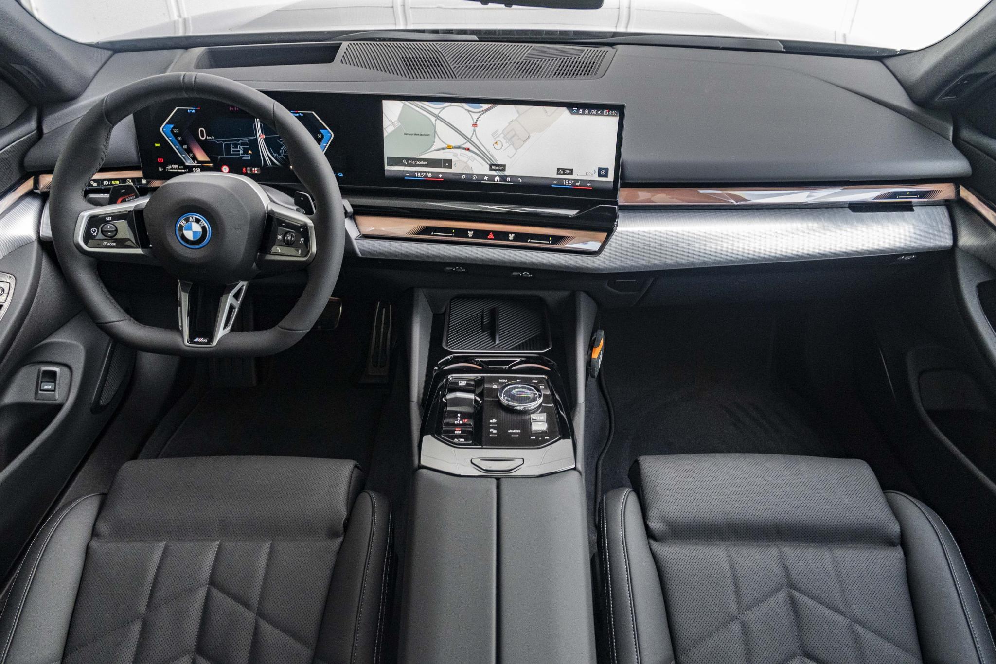 BMW 5 Serie Touring 550e xDrive - Afbeelding 3