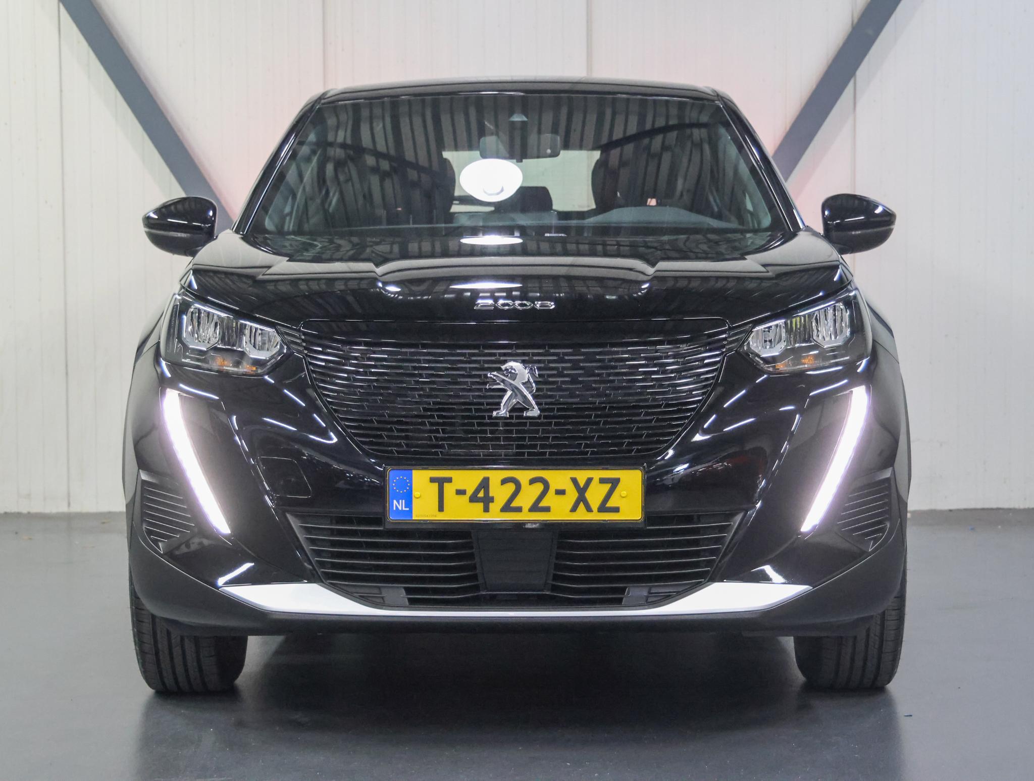 Peugeot e-2008