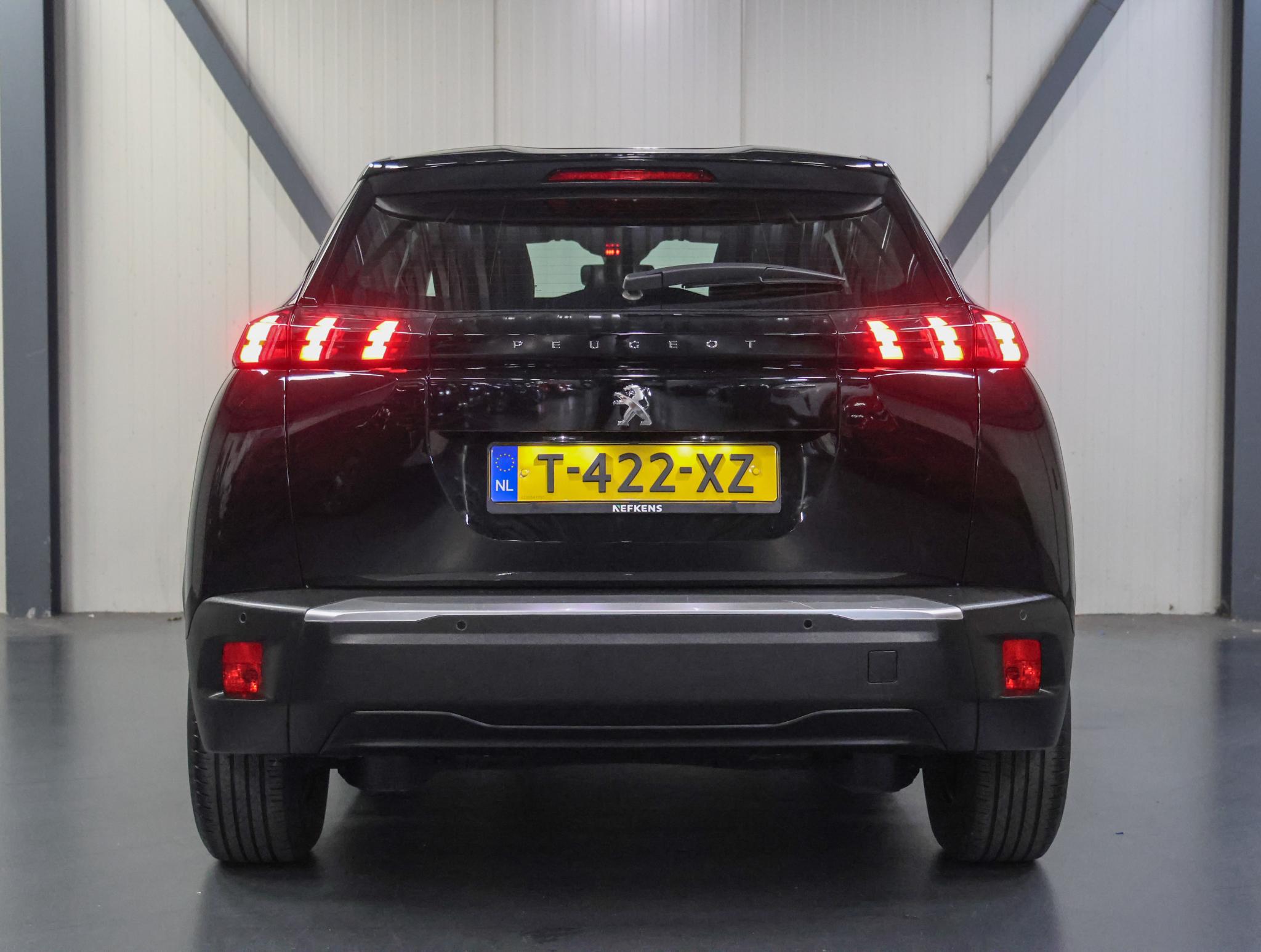 Peugeot e-2008