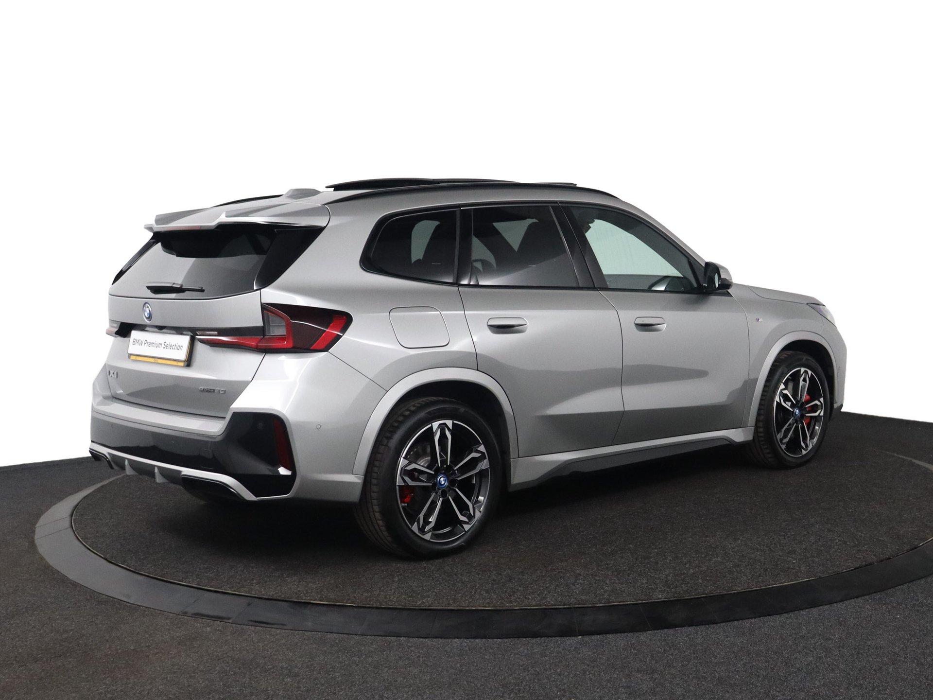 BMW iX1 eDrive20 67 kWh M Sport Edition - Afbeelding 2