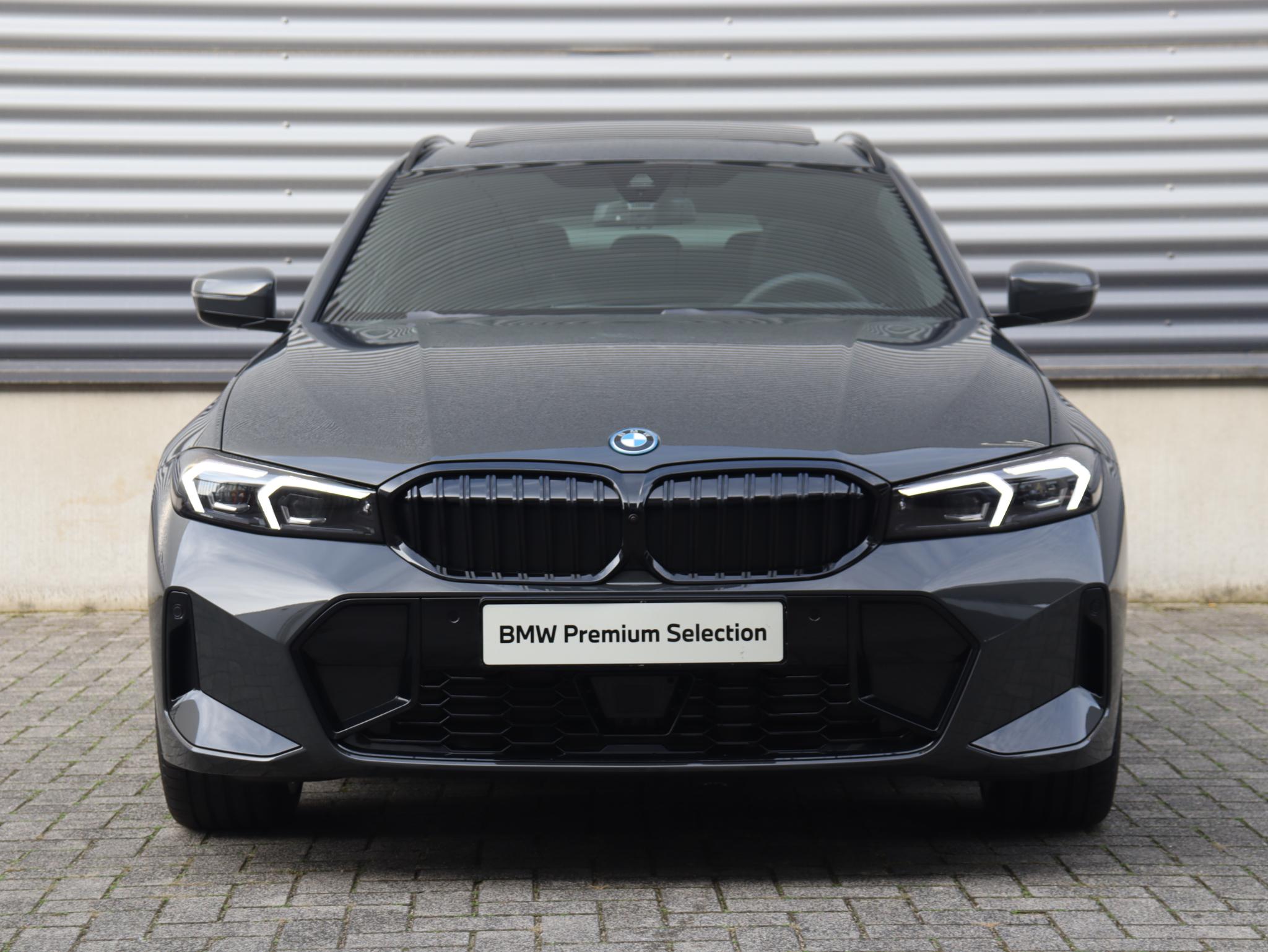 BMW 3 Serie Touring 330e - Afbeelding 3