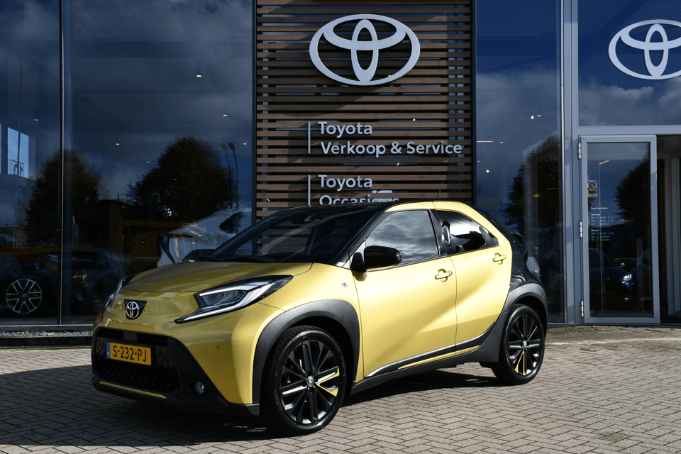 Toyota Aygo X 1.0 VVT-i S-CVT Premium Automaat 72pk - Afbeelding 1
