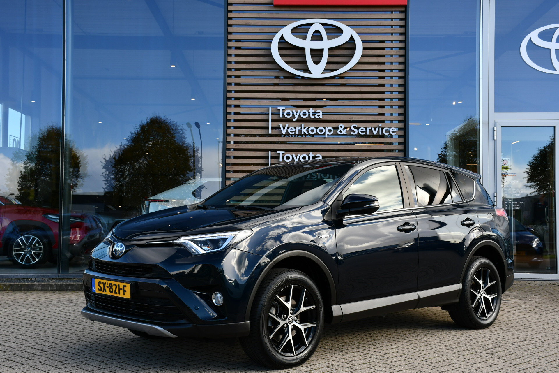 Toyota RAV4 2.5 Hybrid AWD Dynamic Plus 197pk - Afbeelding 1