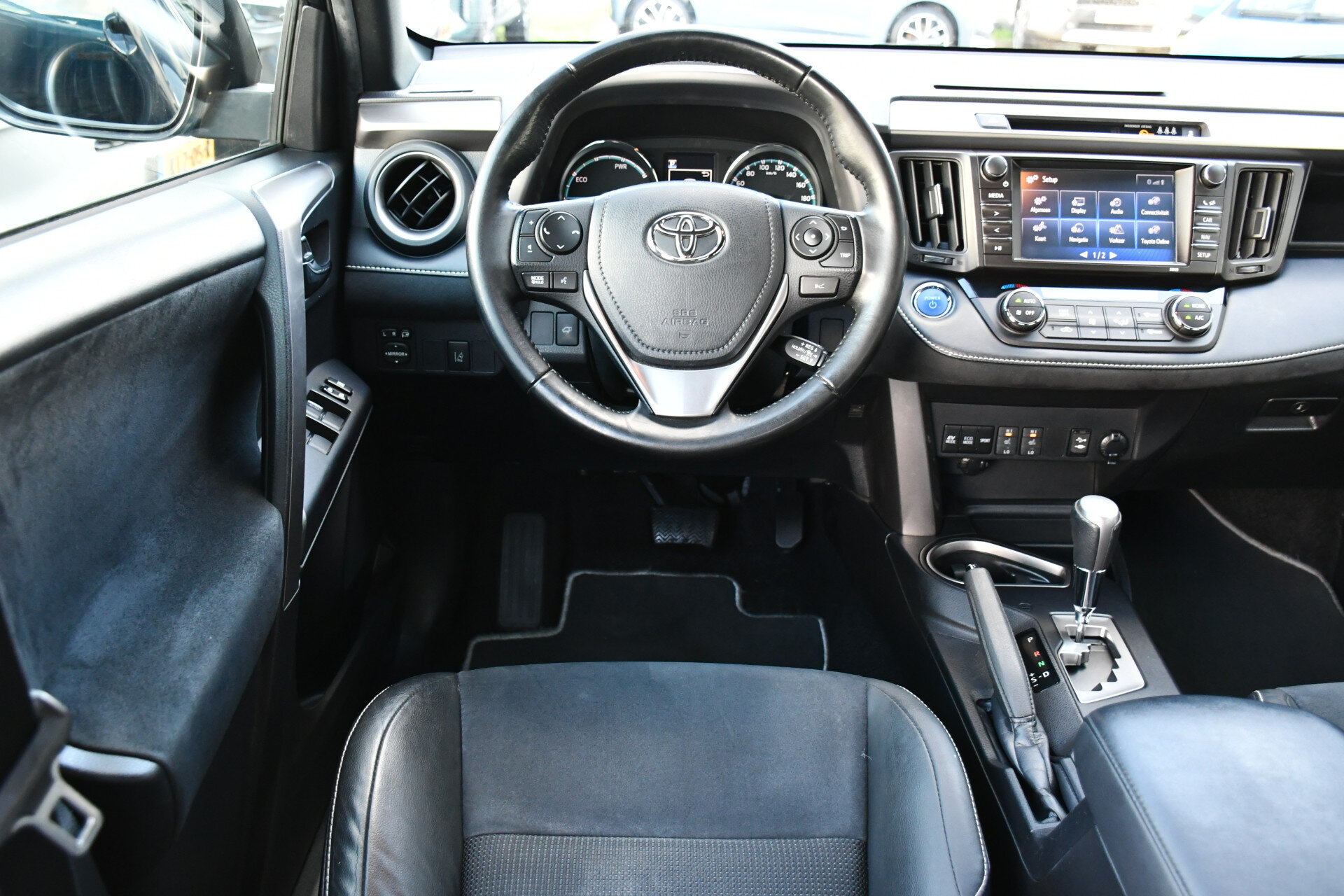 Toyota RAV4 2.5 Hybrid AWD Dynamic Plus 197pk - Afbeelding 2