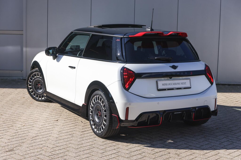 MINI 5-Deurs 2