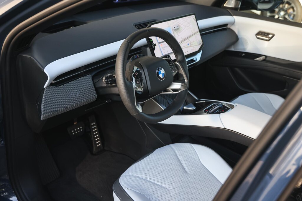 BMW iX3 10