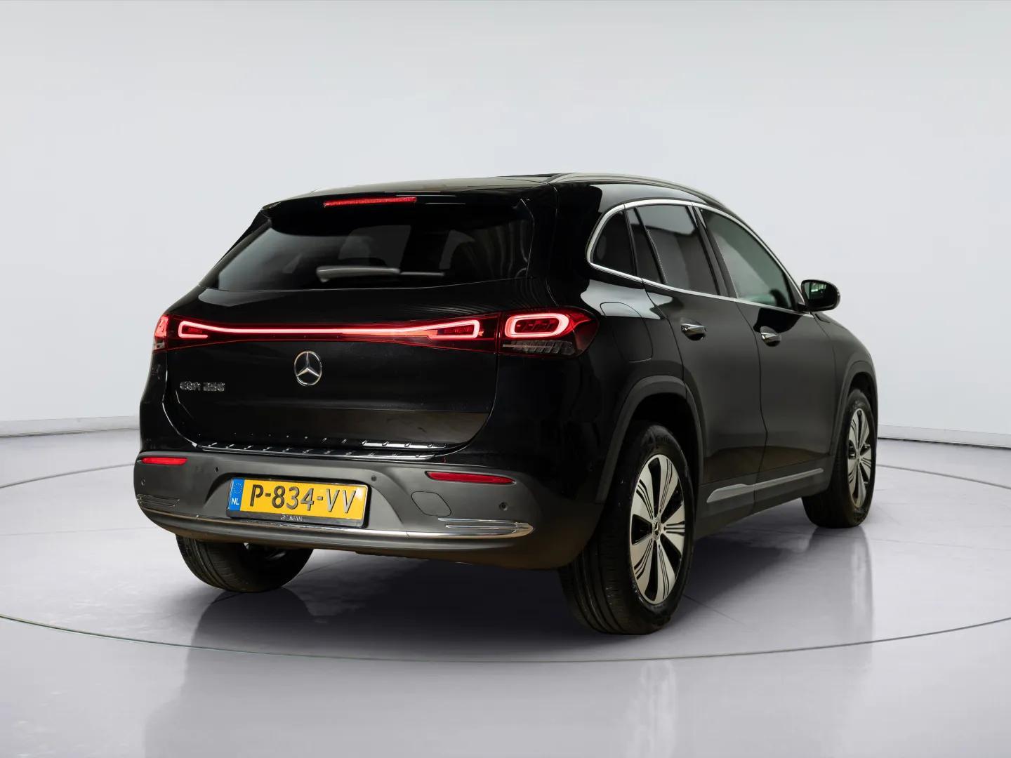 Mercedes-Benz EQA 250 Business Solution Luxury 67 kWh - Afbeelding 2