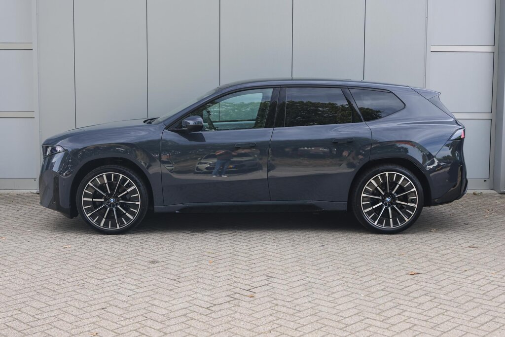 BMW iX3 7
