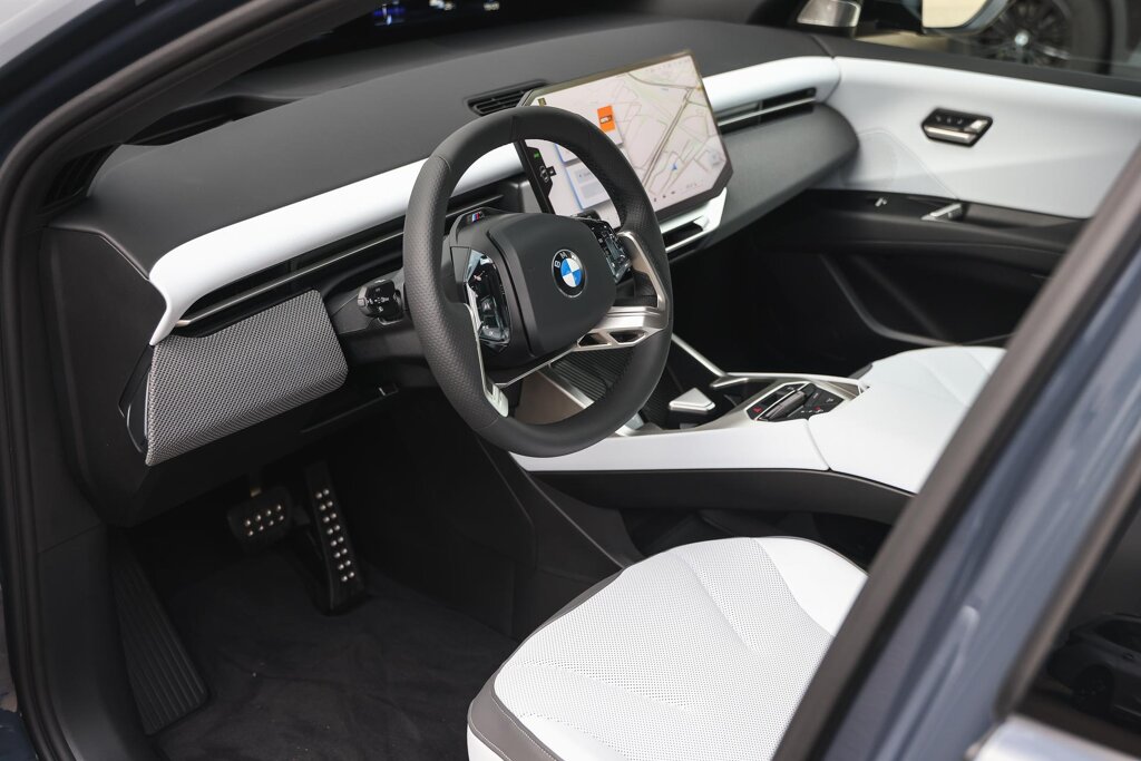 BMW iX3 9