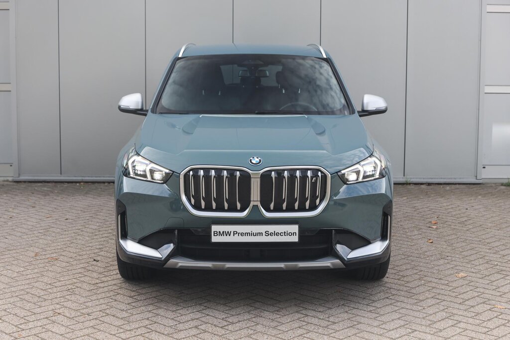 BMW iX1 5