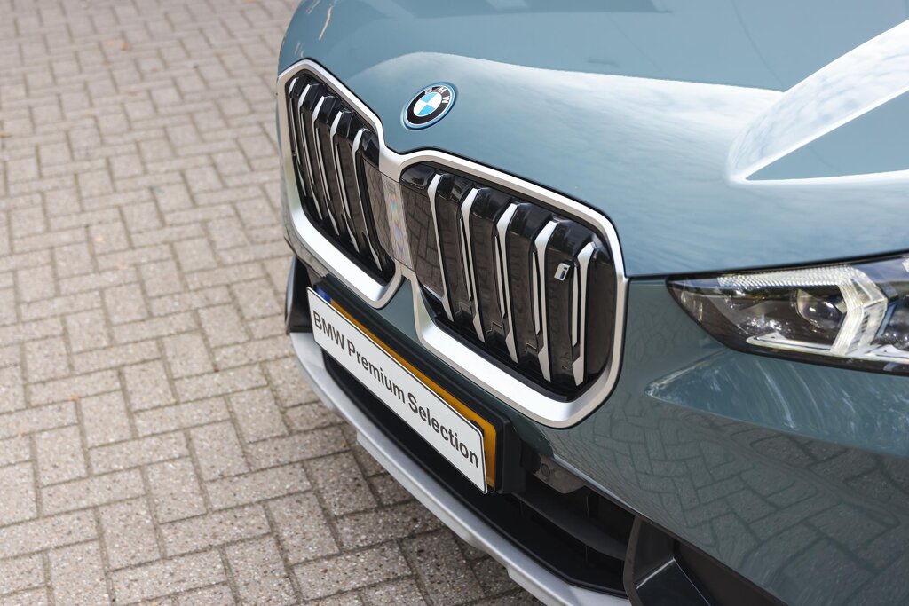 BMW iX1 25