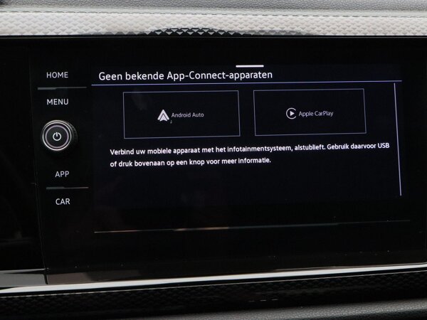 Apple Carplay/Android Auto Apple Carplay/Android Auto