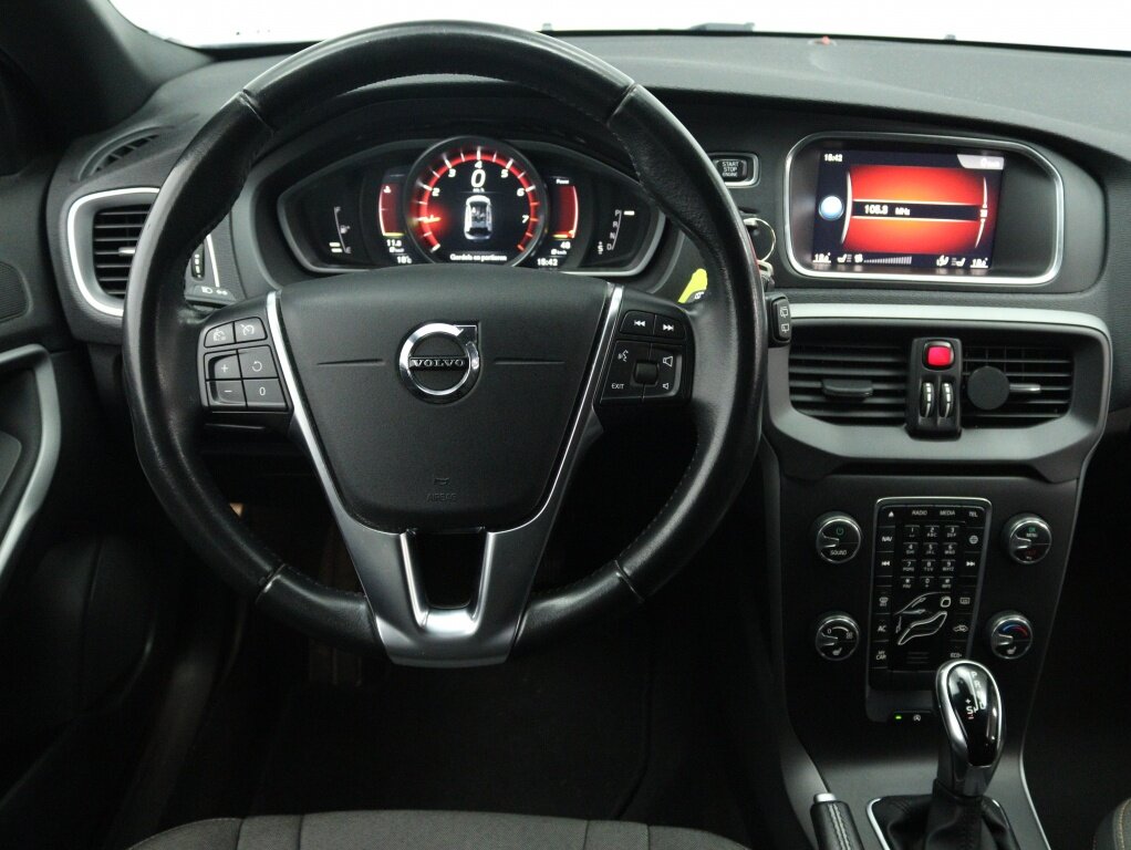 Volvo V40 Cross Country 1.5 T3 Summum Automaat | Trekhaak | All season | Navigatie | Camera - Afbeelding 3