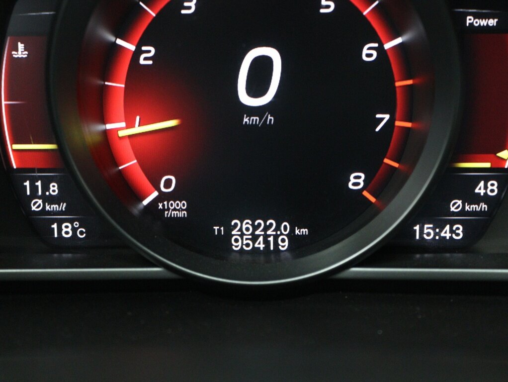 Volvo V40 Cross Country 1.5 T3 Summum Automaat | Trekhaak | All season | Navigatie | Camera - Afbeelding 4
