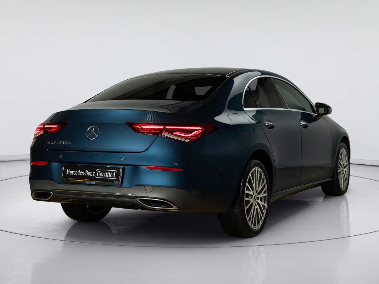 Mercedes-Benz CLA Coupé 250 e Luxury Line - Afbeelding 2
