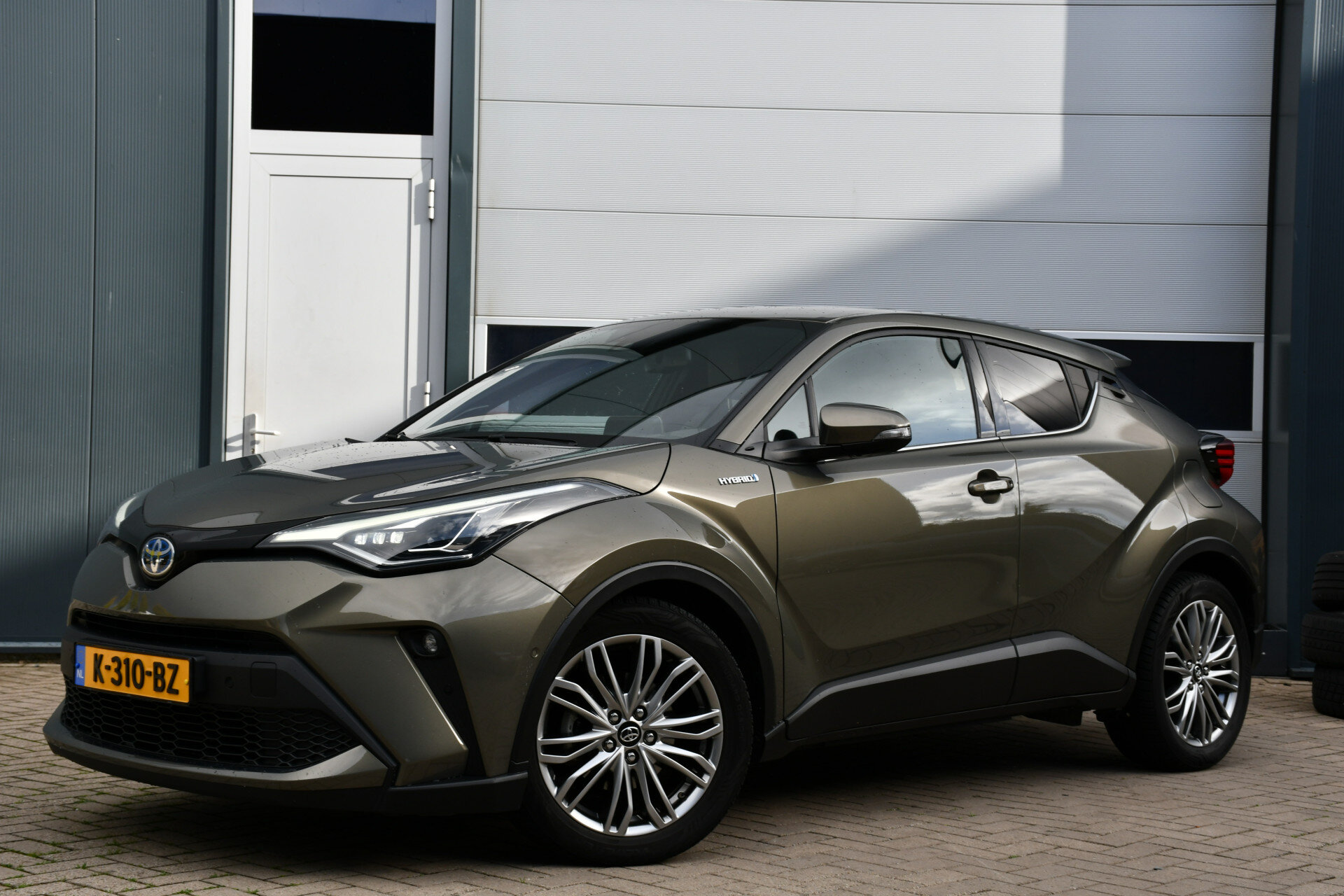 Toyota C-HR 1.8 Hybrid Executive Automaat 122pk