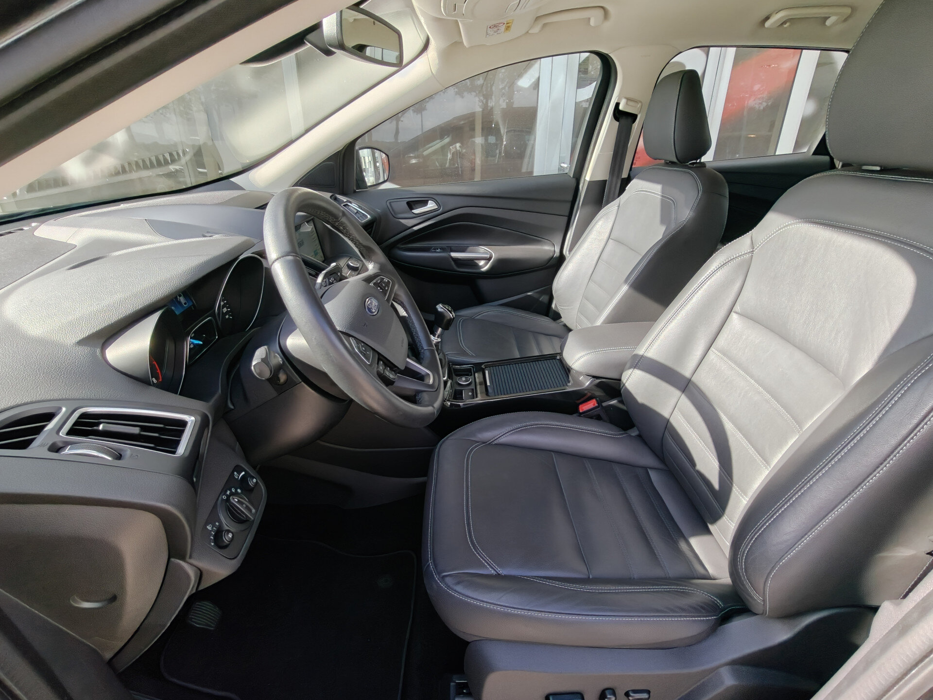 Ford Kuga 1.5 EcoBoost Titanium - Afbeelding 5