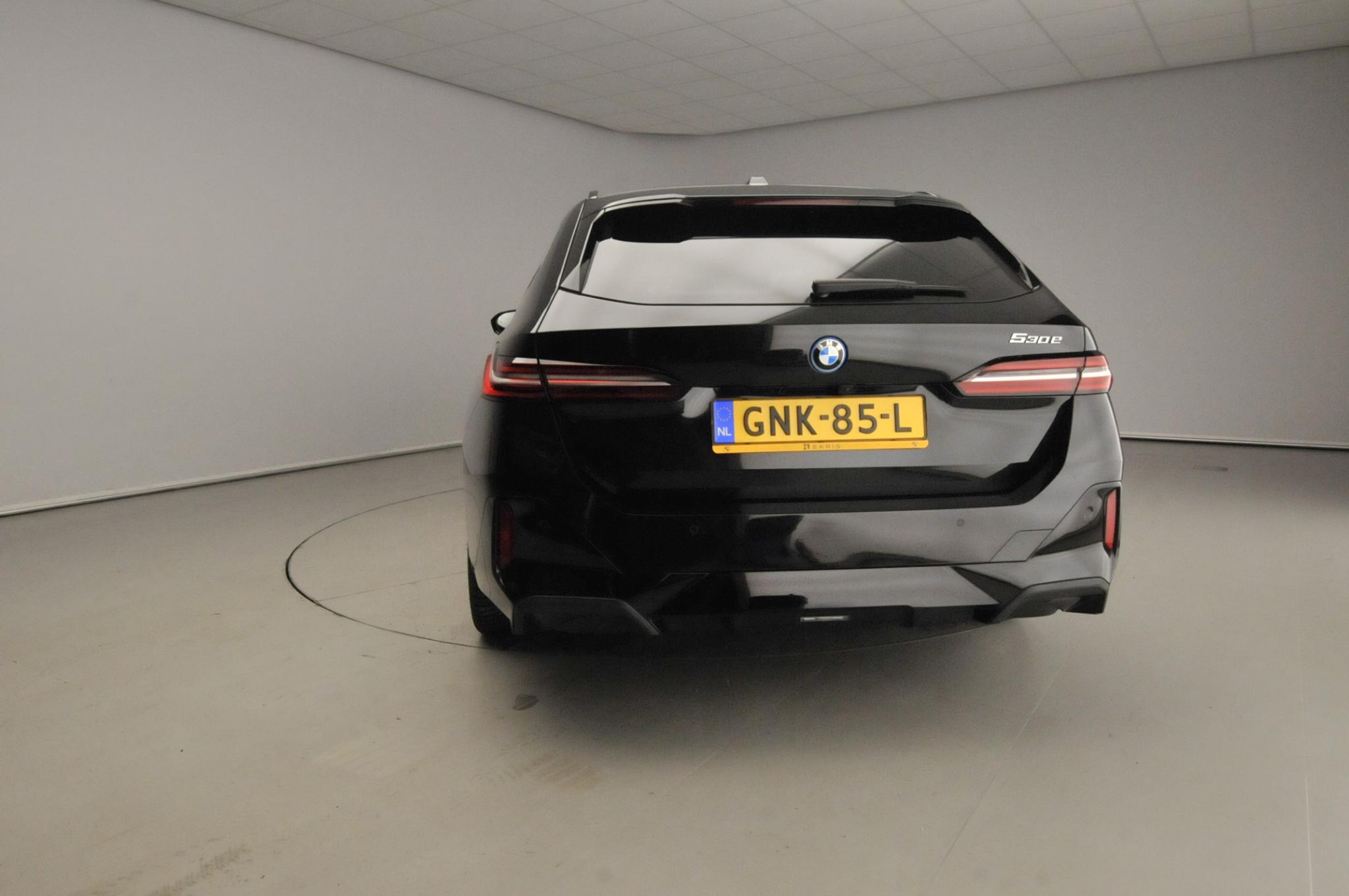 BMW 5 Serie Touring 530e - Afbeelding 3
