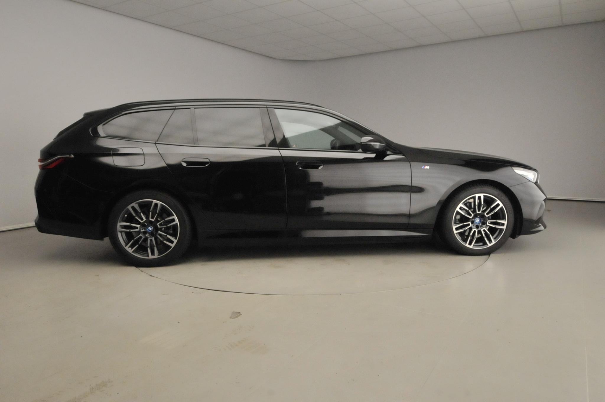 BMW 5 Serie Touring 530e - Afbeelding 4