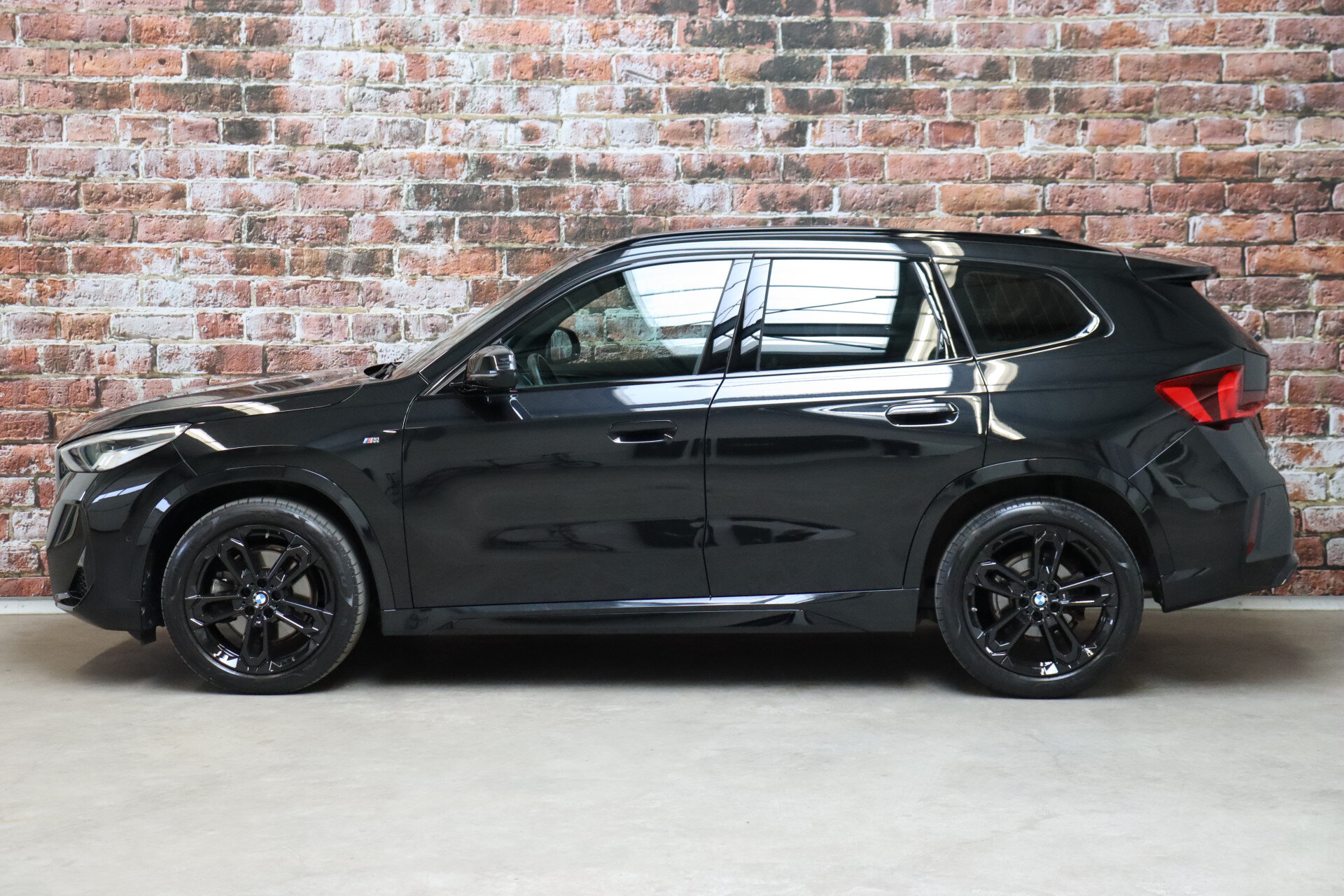 BMW X1 sDrive20i Executive M Sport Pakket Automaat - Afbeelding 3