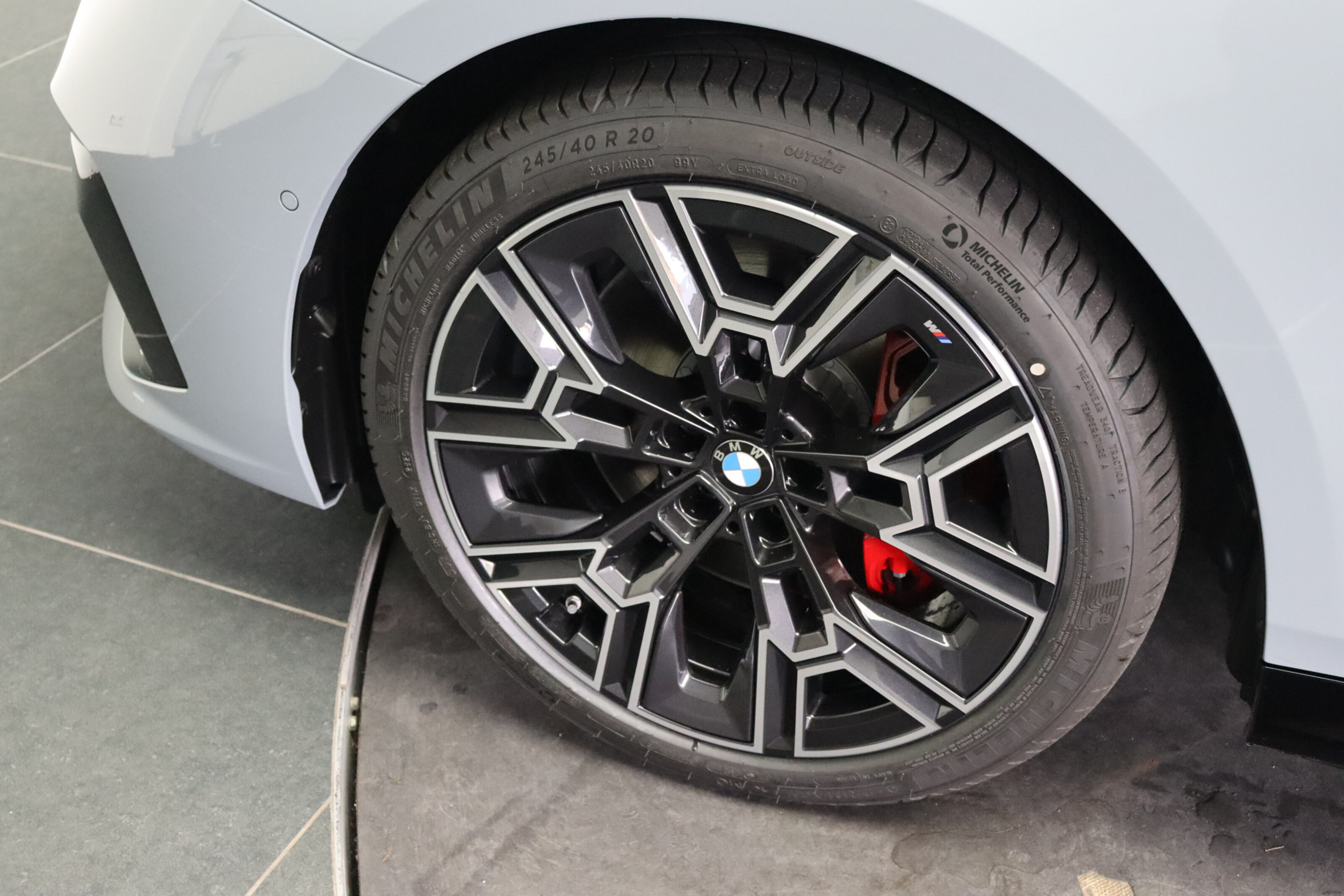 BMW i5 7
