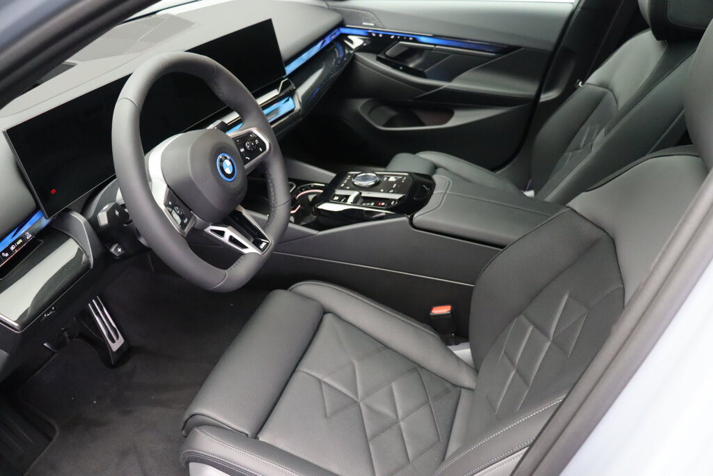 BMW i5 8