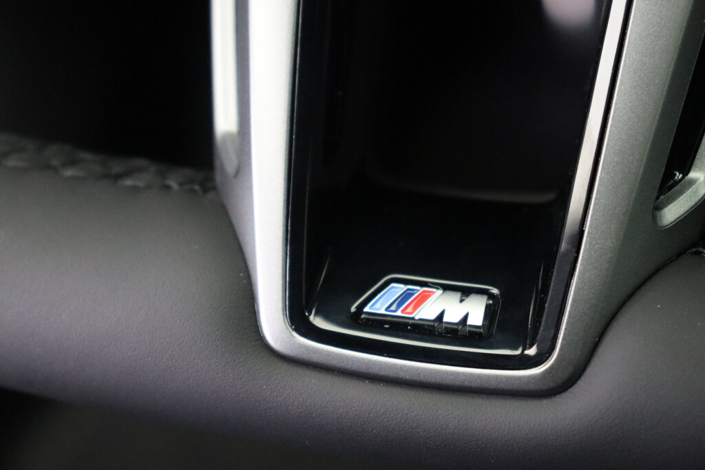 BMW i5 15