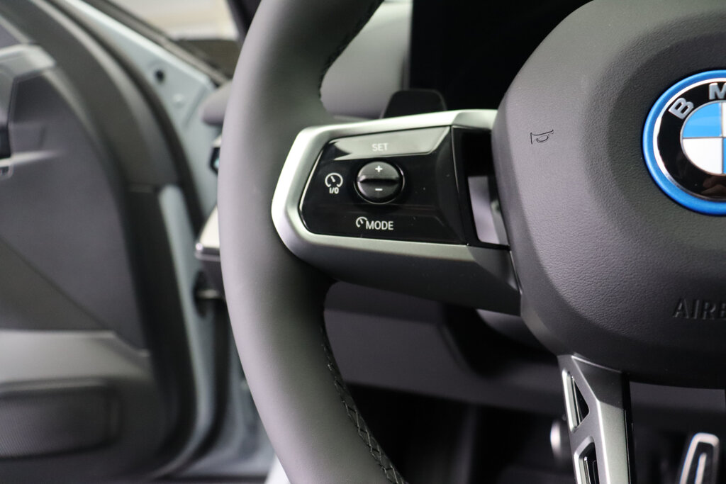 BMW i5 17
