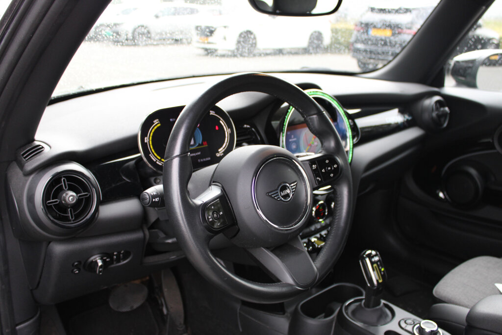 MINI Electric 5
