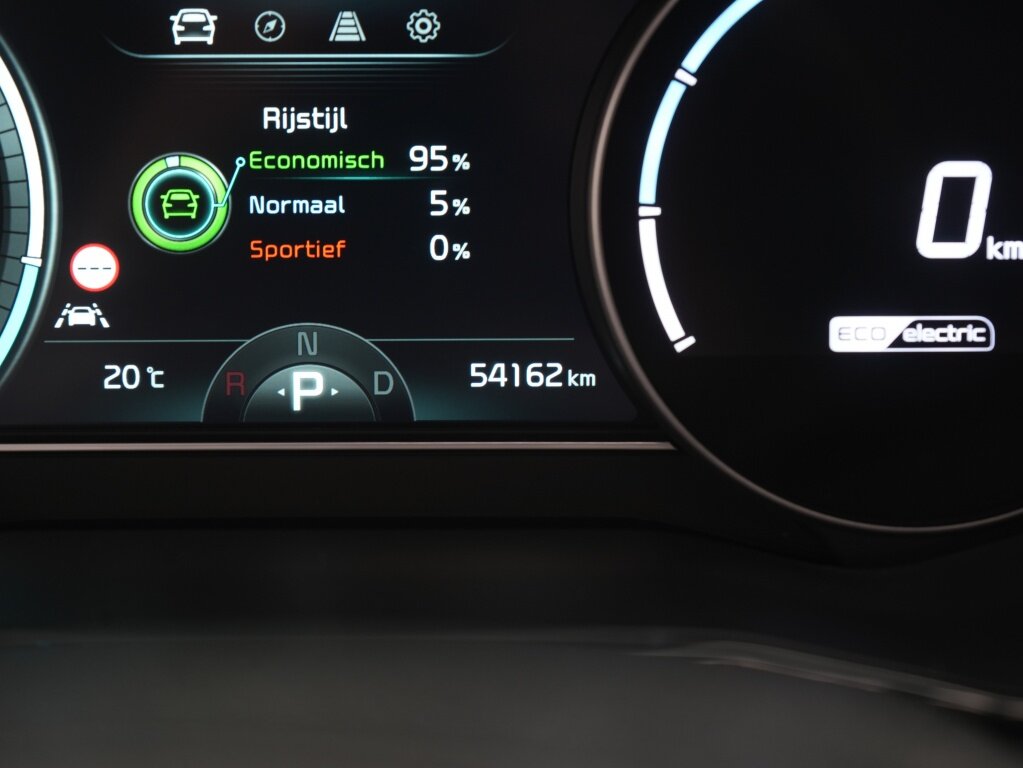 Kia e-Niro ExecutiveLine 64 kWh | Schuifdak | Leder | Stoelventilatie | Camera - Afbeelding 4