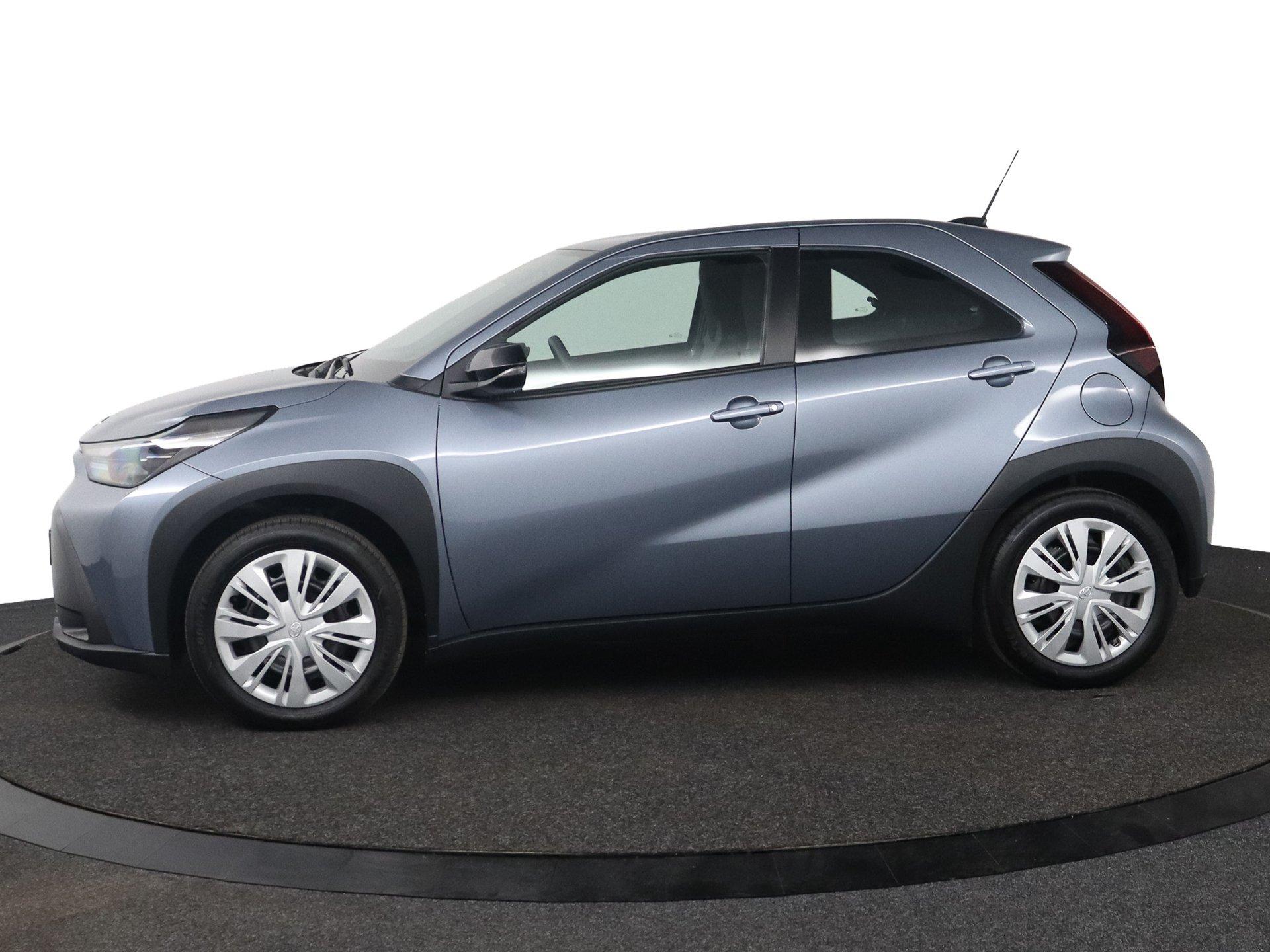 Toyota Aygo X Hybrid 115 play - Afbeelding 3