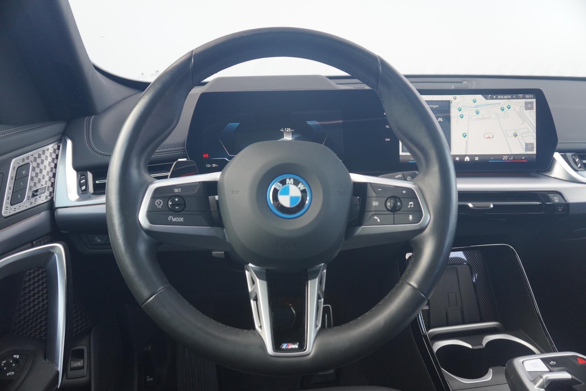 BMW iX1