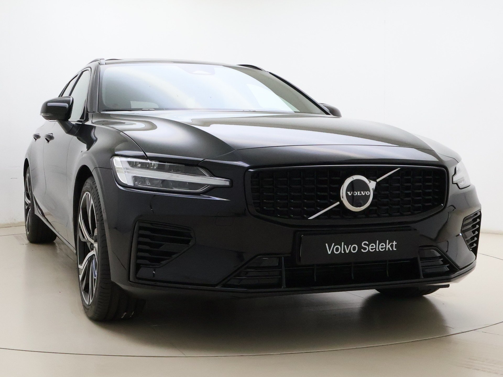 Volvo V60 2.0 T6 Plug-in hybrid AWD Plus Dark - Afbeelding 3