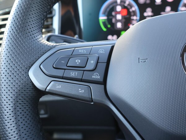 cruise control adaptief met Stop&Go en stuurhulp cruise control adaptief met Stop&Go en stuurhulp