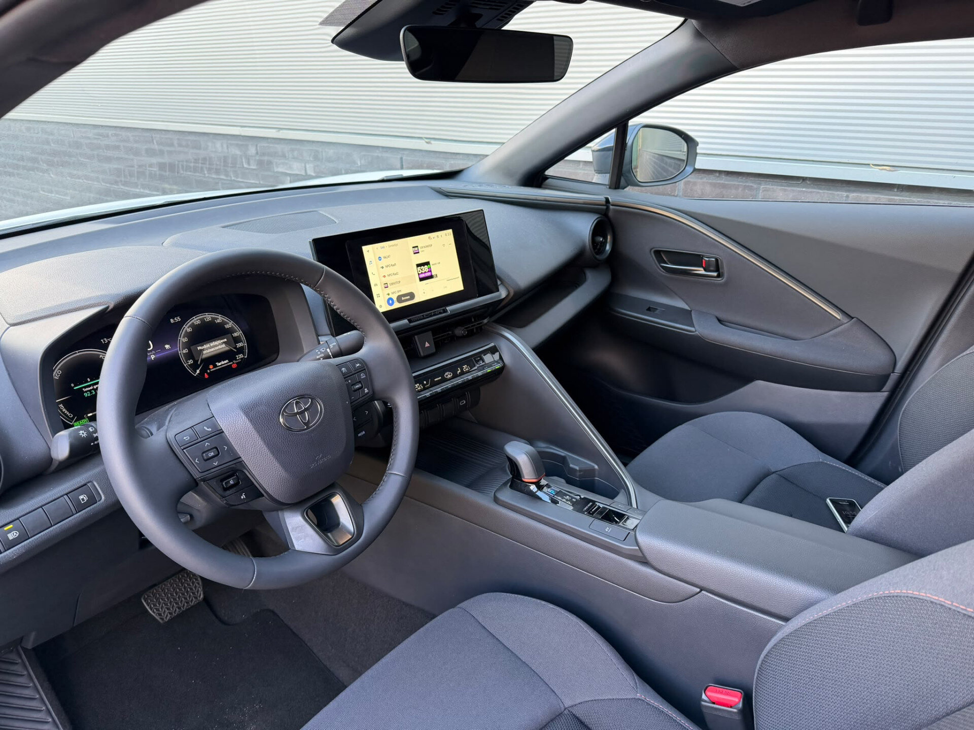 Toyota C-HR 1.8 Hybrid 140 Dynamic Bi-tone - Afbeelding 4