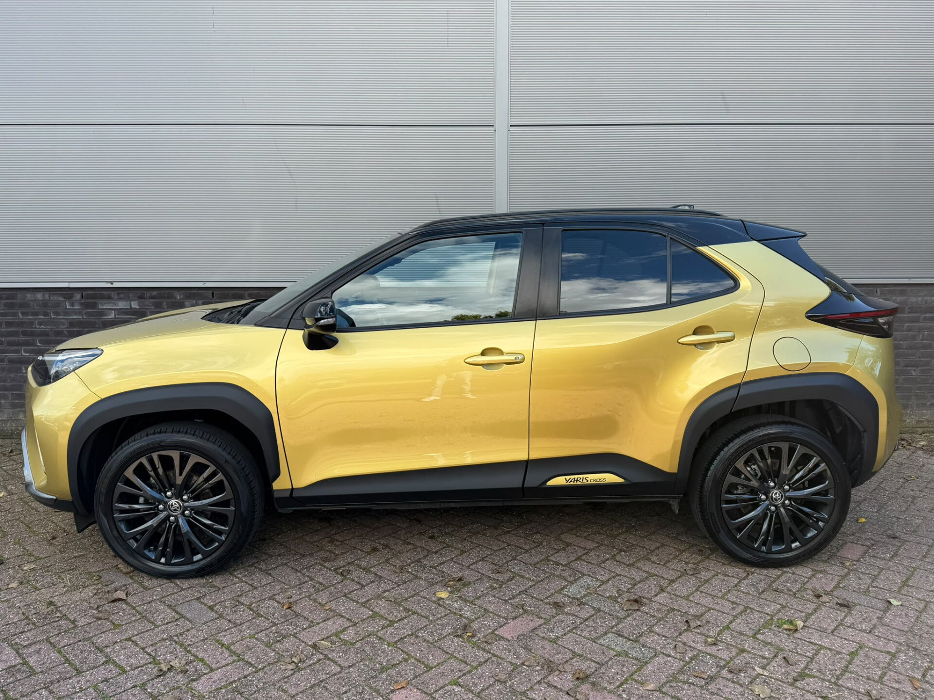 Toyota Yaris Cross 1.5 Hybrid Adventure Limited met Stoel & Stuurverwarming - Afbeelding 2