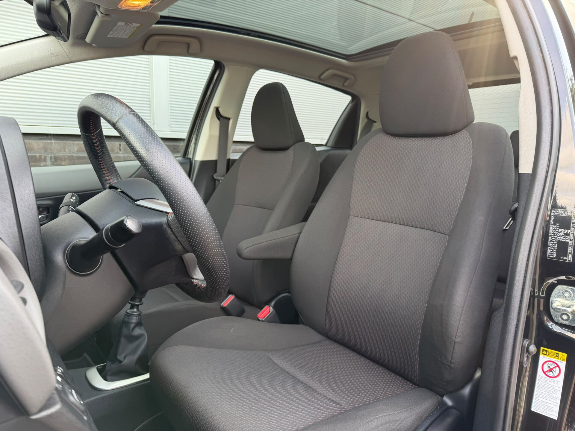 Toyota Yaris 1.3 VVT-i Dynamic Met Trekhaak - Afbeelding 5